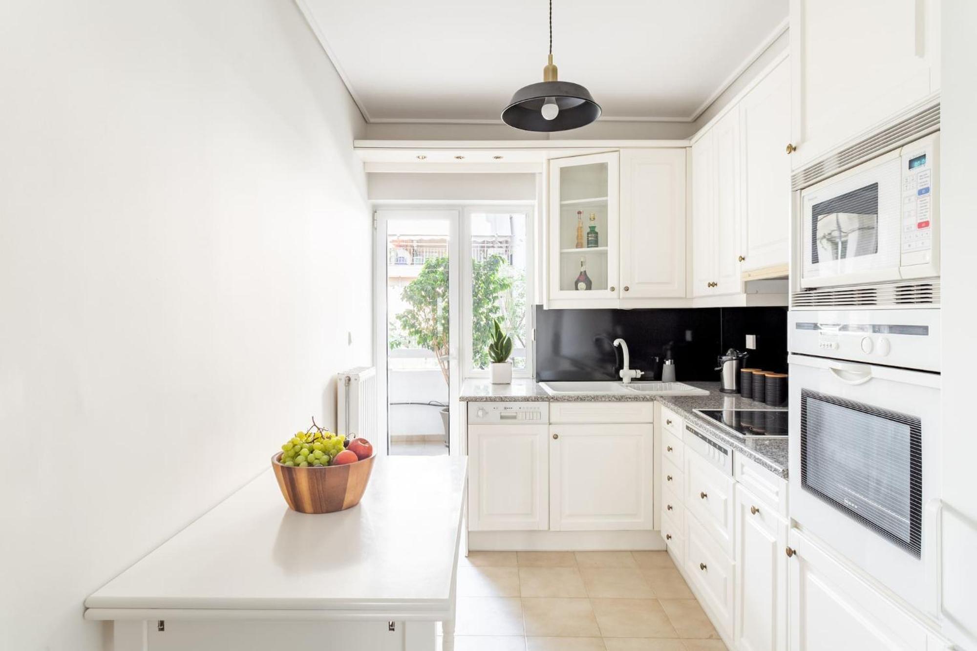 Fresh Detailed Stylish Apartment At Acropolis Atene Esterno foto