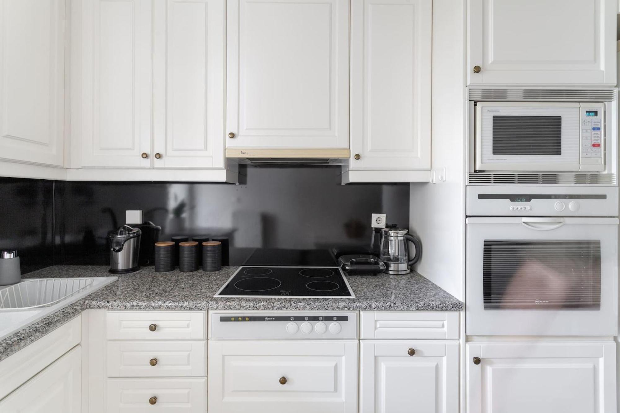 Fresh Detailed Stylish Apartment At Acropolis Atene Esterno foto