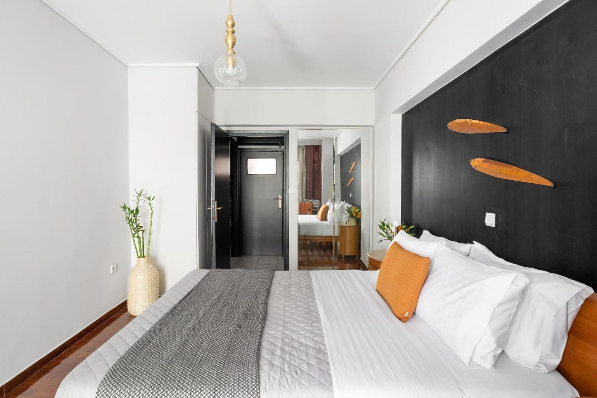 Fresh Detailed Stylish Apartment At Acropolis Atene Esterno foto